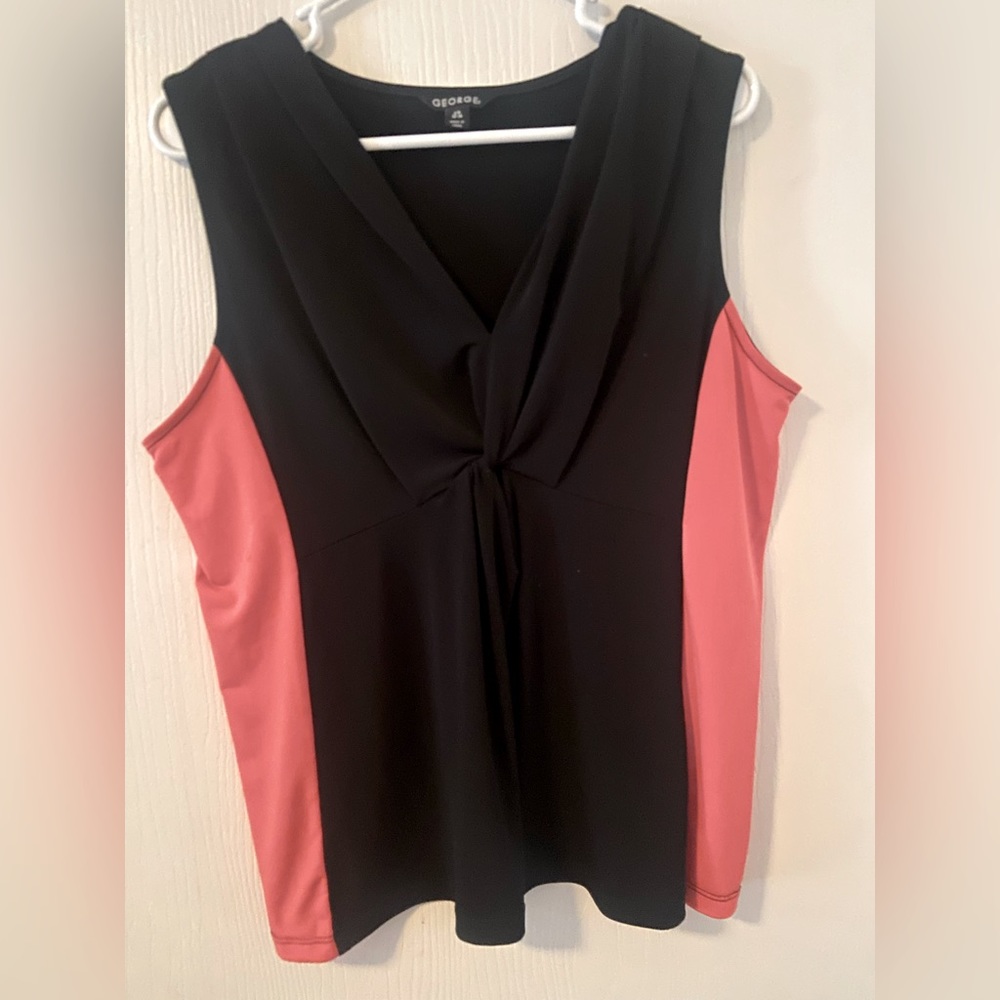Women sleeveless top